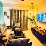 Casa Malkin - Your Home Away From Home!