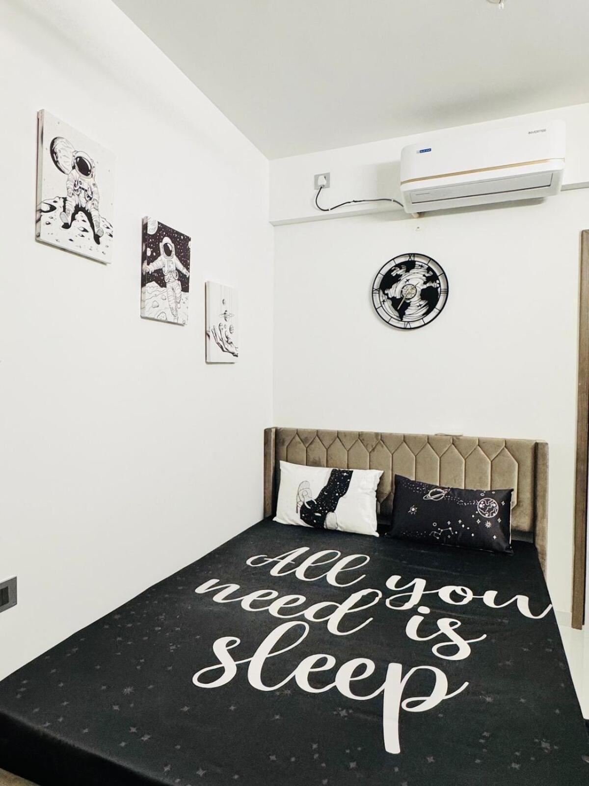 Casa Malkin - Your Away From Home! * Pune